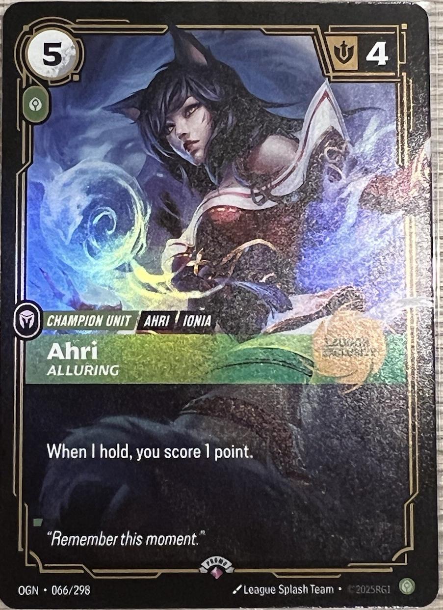 Ahri - Alluring 66 - Riftbound League of Legends OGN kart görseli